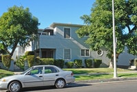 Building Photo - 1135 S Norton Ave