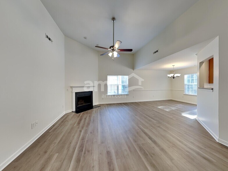 Building Photo - 1963 Trace Creek Dr