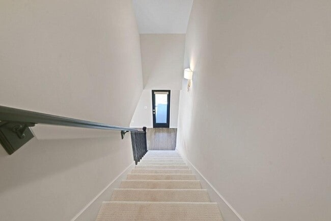 Building Photo - 16649 Garnett St