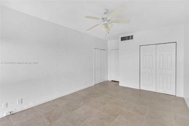 Building Photo - 880 NE 69th St