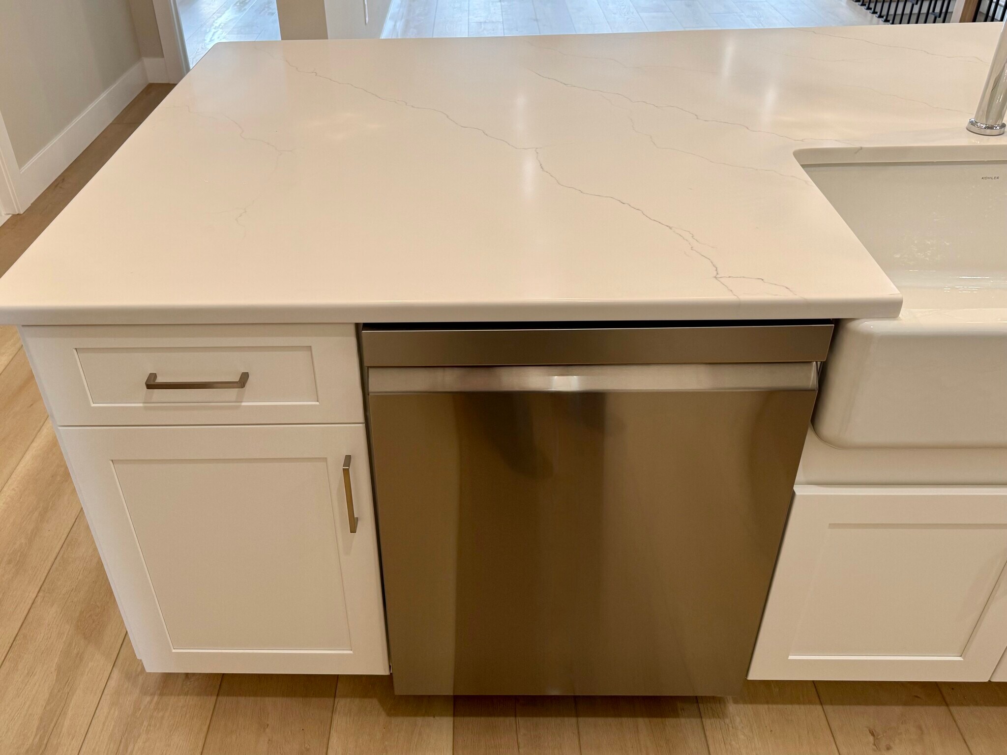 Building Photo - 906 Main St