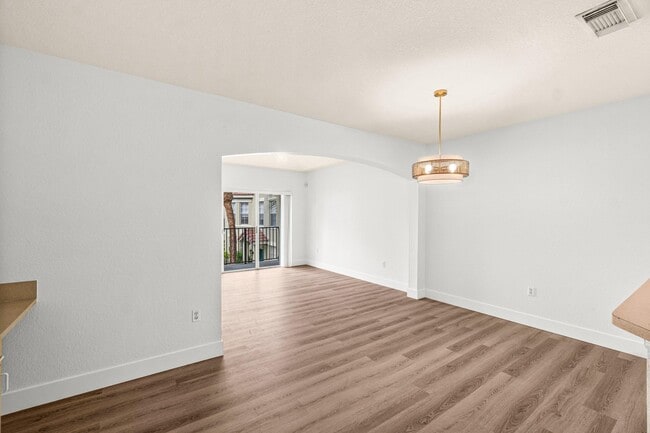 Building Photo - 1503 Belmont Pl