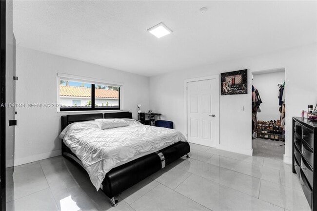 Building Photo - 551 SW 127th Ave