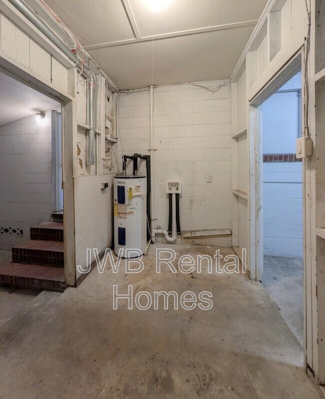 Building Photo - 6829 Van Gundy Rd