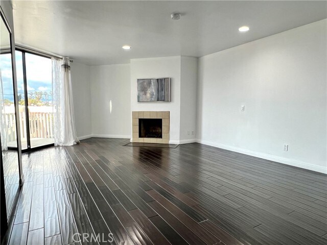 Building Photo - 7301 Vista Del Mar Vis