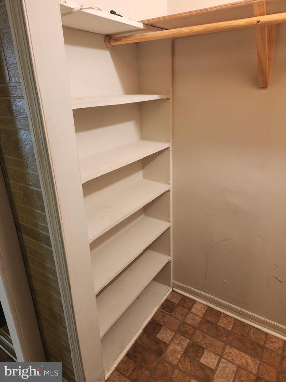 Building Photo - 9606 Jefferson St