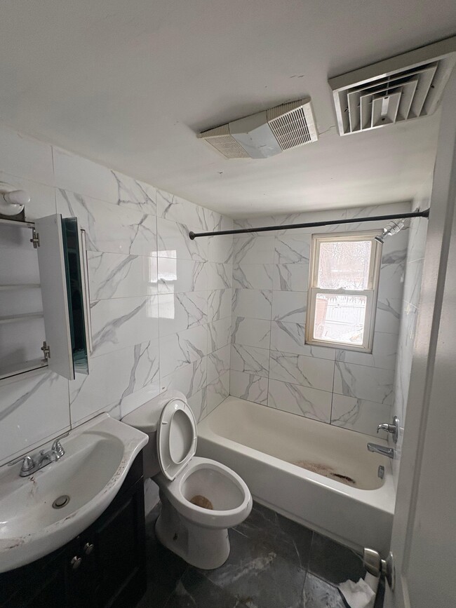 Building Photo - 10 Paradise Trail