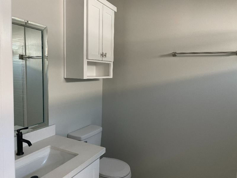 Building Photo - 404 W St Helena Ave