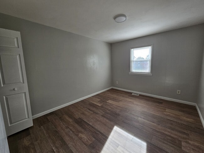 Building Photo - 723 Atterbury Ct