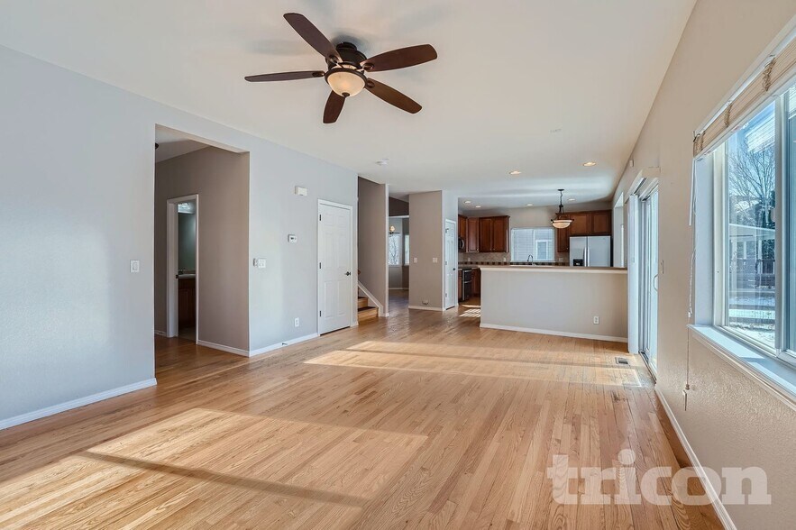 Building Photo - 1220 Sunset Way