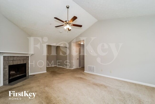 Building Photo - 6093 Lynwood Dr