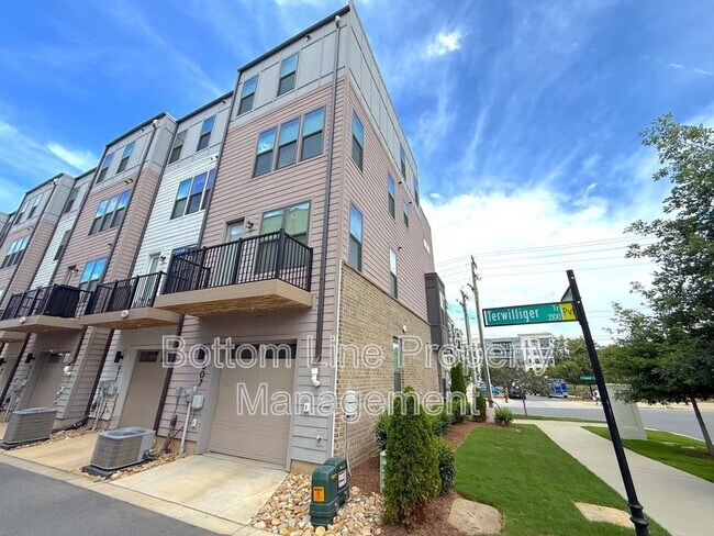 Building Photo - 607 W Tremont Ave