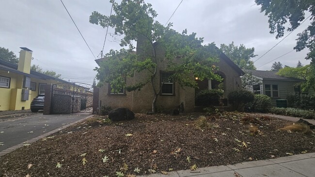 Building Photo - 236 W Frances Willard Ave