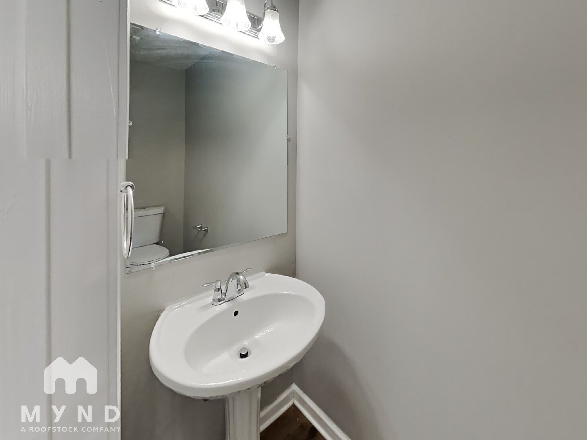 Building Photo - 5757 Strathmoor Manor Cir
