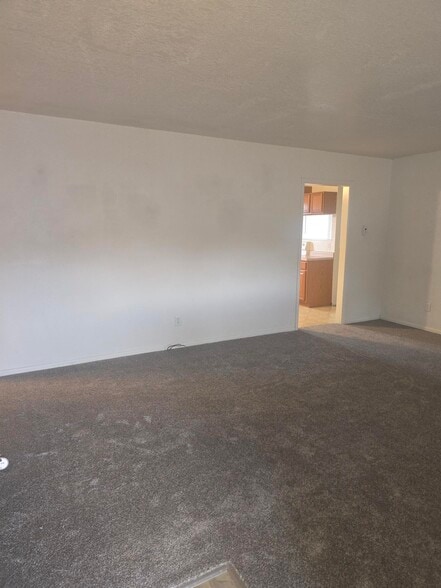 Building Photo - 3018 Bookcliff Ave