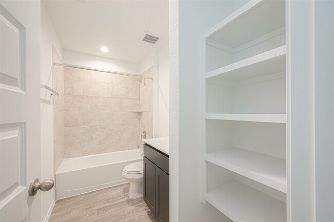 Building Photo - 2731 Willow Gulch Wy