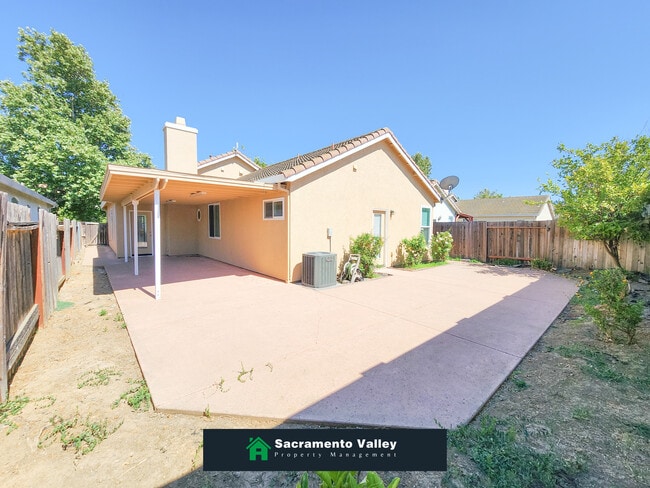 Building Photo - 1901 Yarnell Way