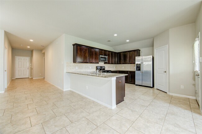 Building Photo - 3027 Dripping Springs Ct