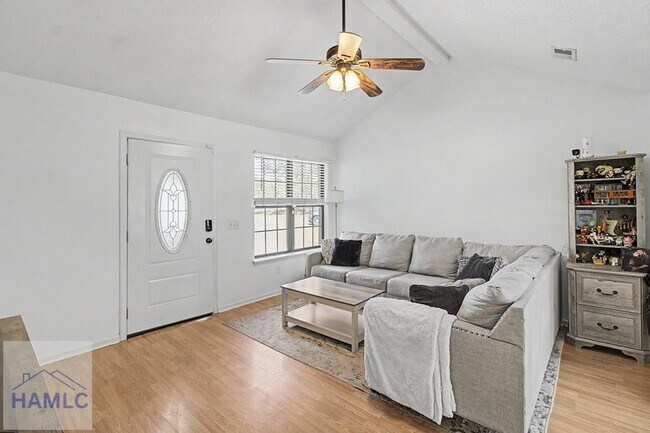 Building Photo - 219 Kevin Rd