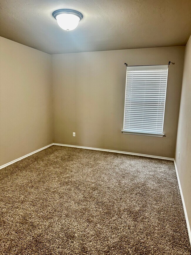 Building Photo - 2928 Thompson Farm Ln
