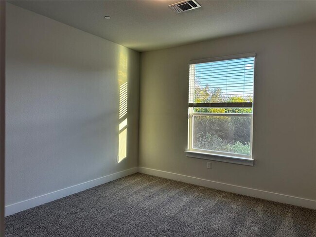 Building Photo - 1711 Tun Tavern Trl