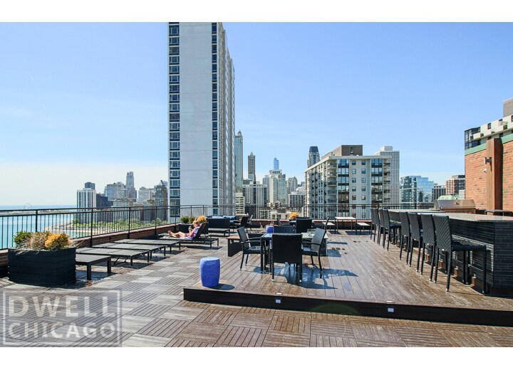Building Photo - 1500 N Lake Shore Dr