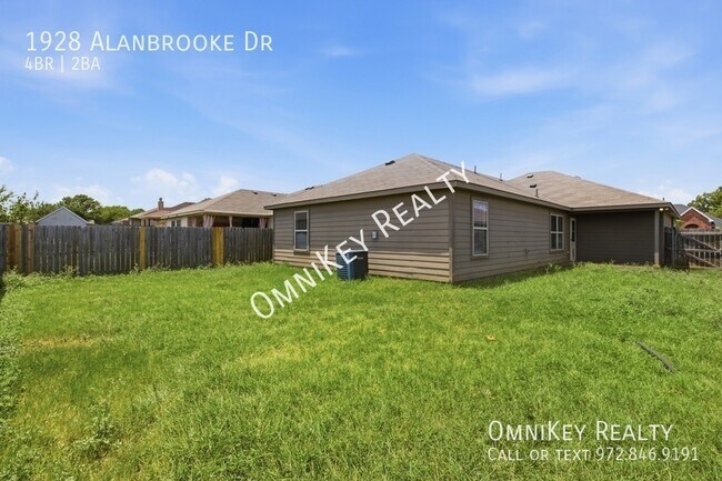 Building Photo - 1928 Alanbrooke Dr