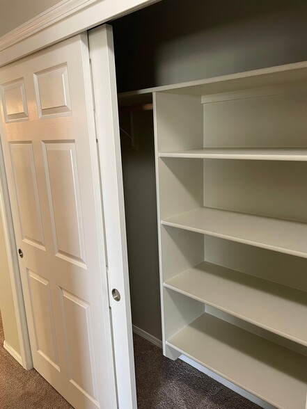 Building Photo - 5074 W Alderstone St