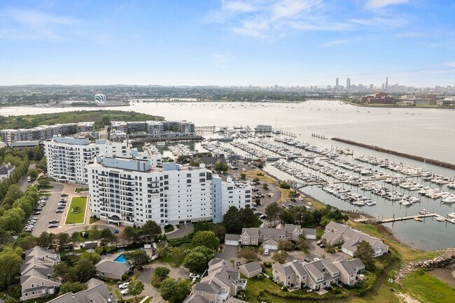 Building Photo - 1001 Marina Dr