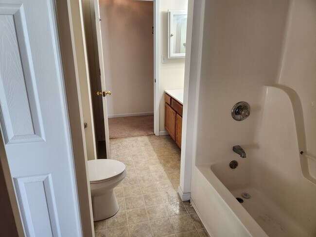 Building Photo - 1719 Wood Song Ln