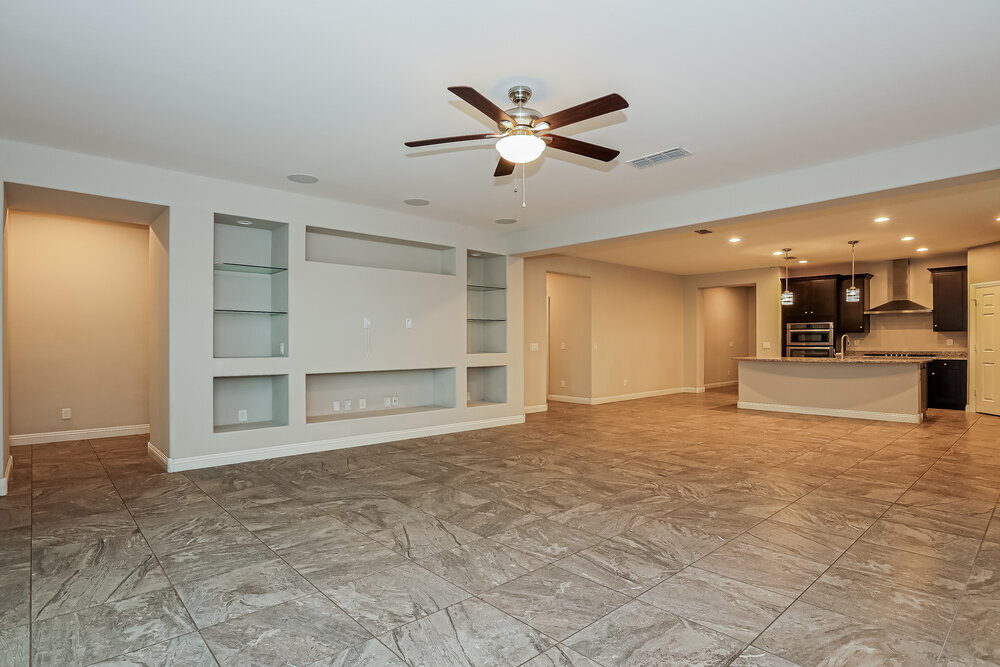 Building Photo - 10820 E Topaz Ave