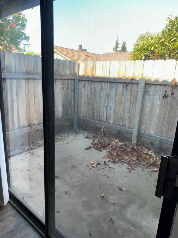 Building Photo - 284 W Lexington Ave