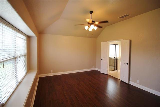 Building Photo - 6613 Meadow Glen Dr