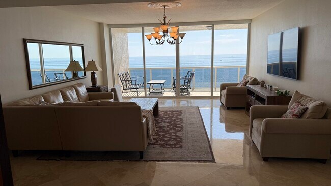 Building Photo - 3200 N Ocean Blvd