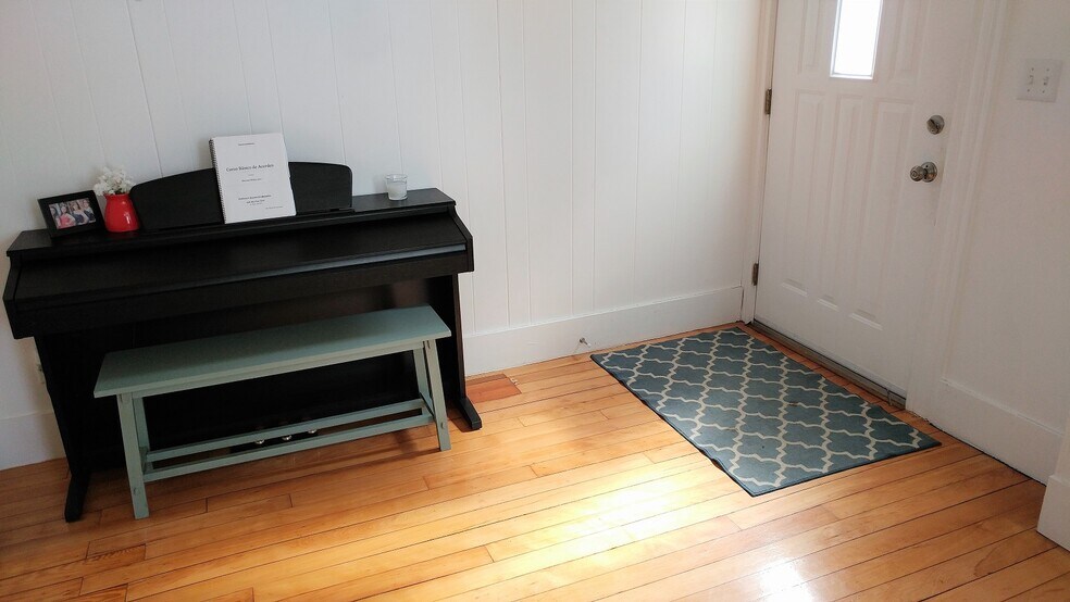 Building Photo - 85 Vernon St