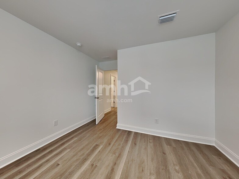 Building Photo - 168 Portside Pk Dr