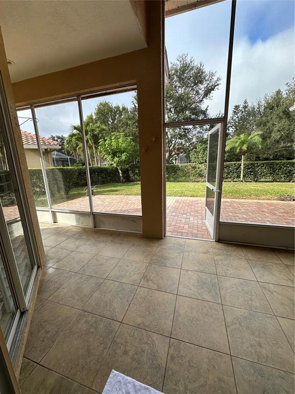 Building Photo - 7729 Aralia Way