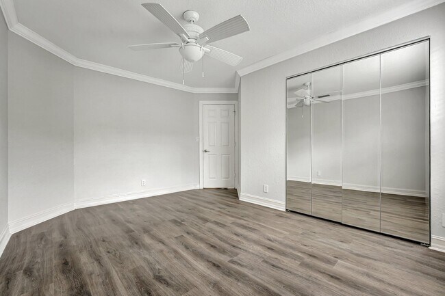 Building Photo - 10080 NW 53rd Ct