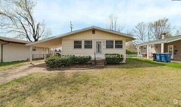 Building Photo - 10431 Lilac Ave