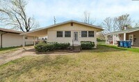Building Photo - 10431 Lilac Ave