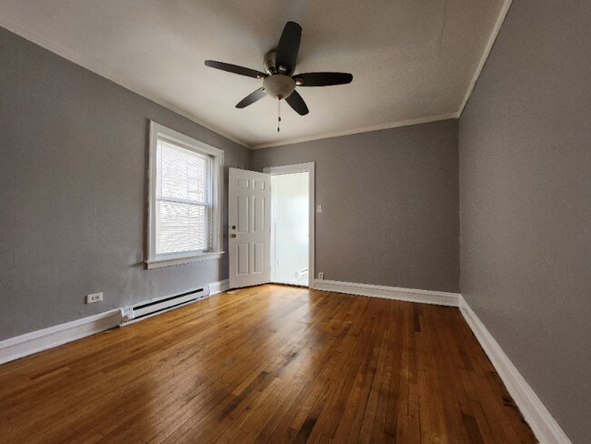 Building Photo - 8348 S Maryland Ave