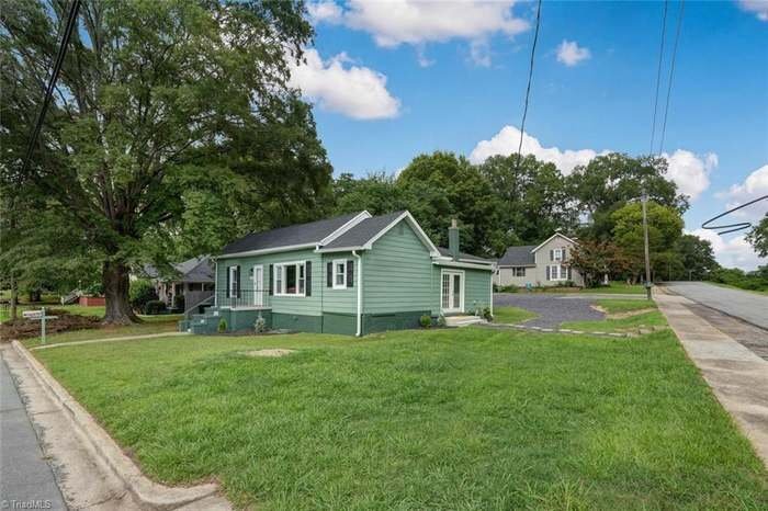 Building Photo - 512 Glovenia St