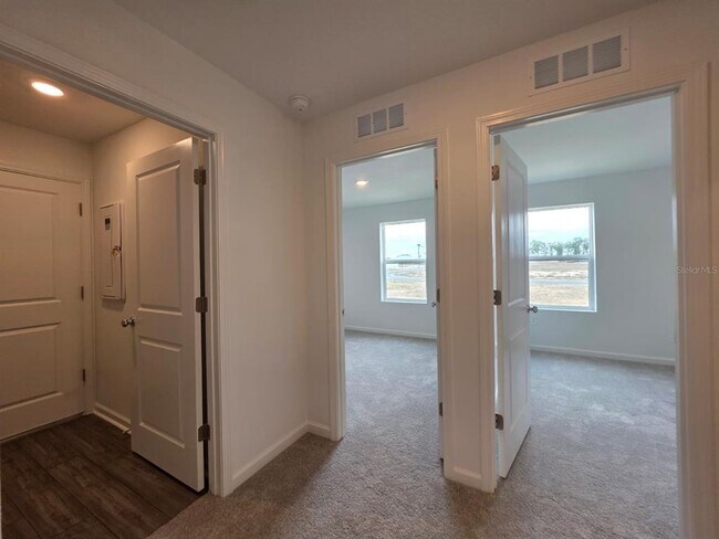 Building Photo - 8066 SW 44th Terrace