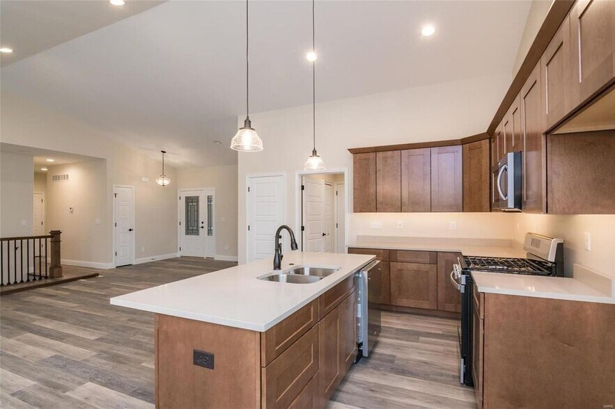 Building Photo - 200 Smola Woods Ct