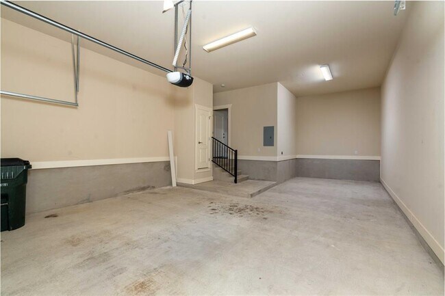 Building Photo - 210 Rivulet Ln