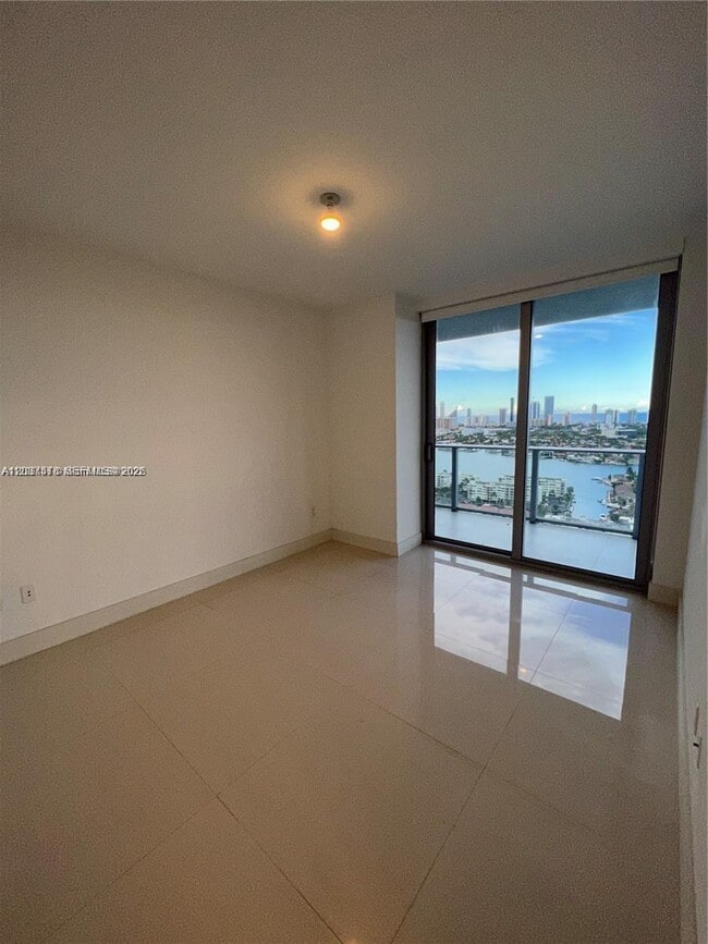 Building Photo - 16385 Biscayne Blvd