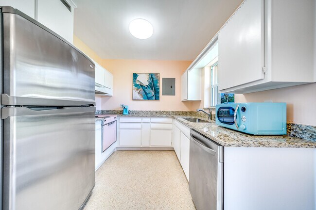 Building Photo - 525 Ibis Dr