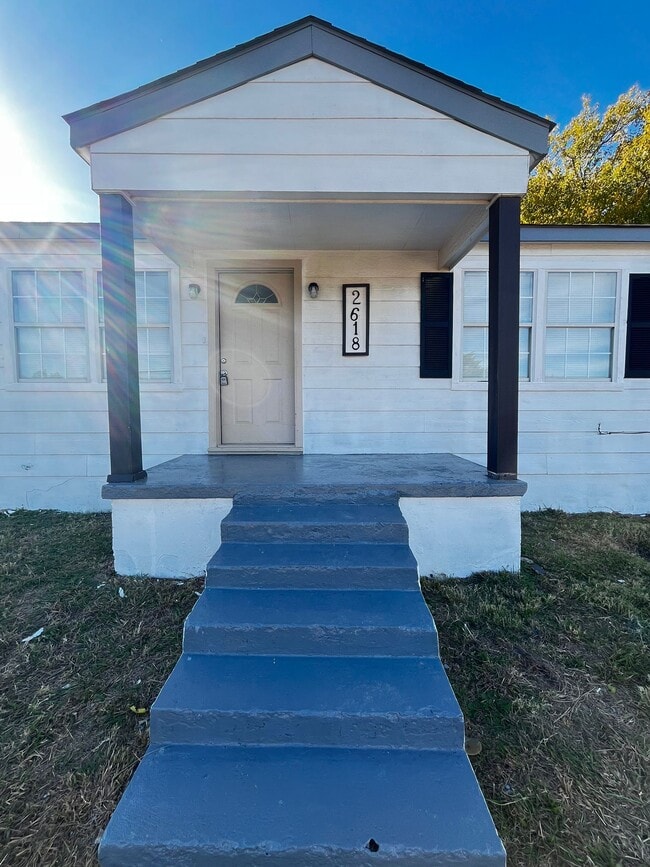 Building Photo - 2618 NW 26th St