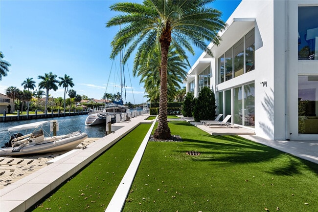 Building Photo - 500 Isle of Capri Dr