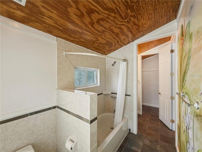 Building Photo - 211 E 131st Ave